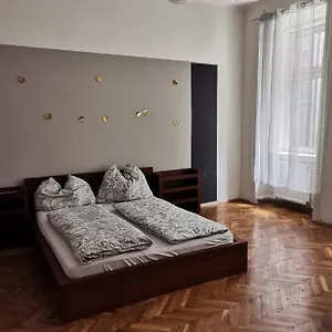museum-quartier-apartment.vienna-besthotels.com/